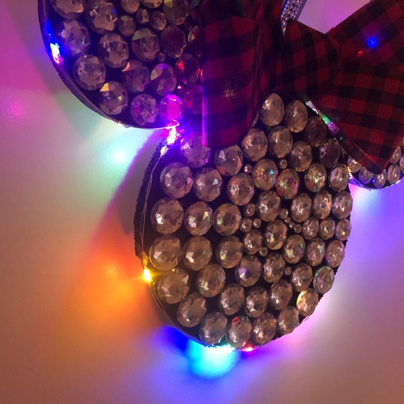Disney Mickey Minnie light up Christmas wreath - Picture 2 of 6